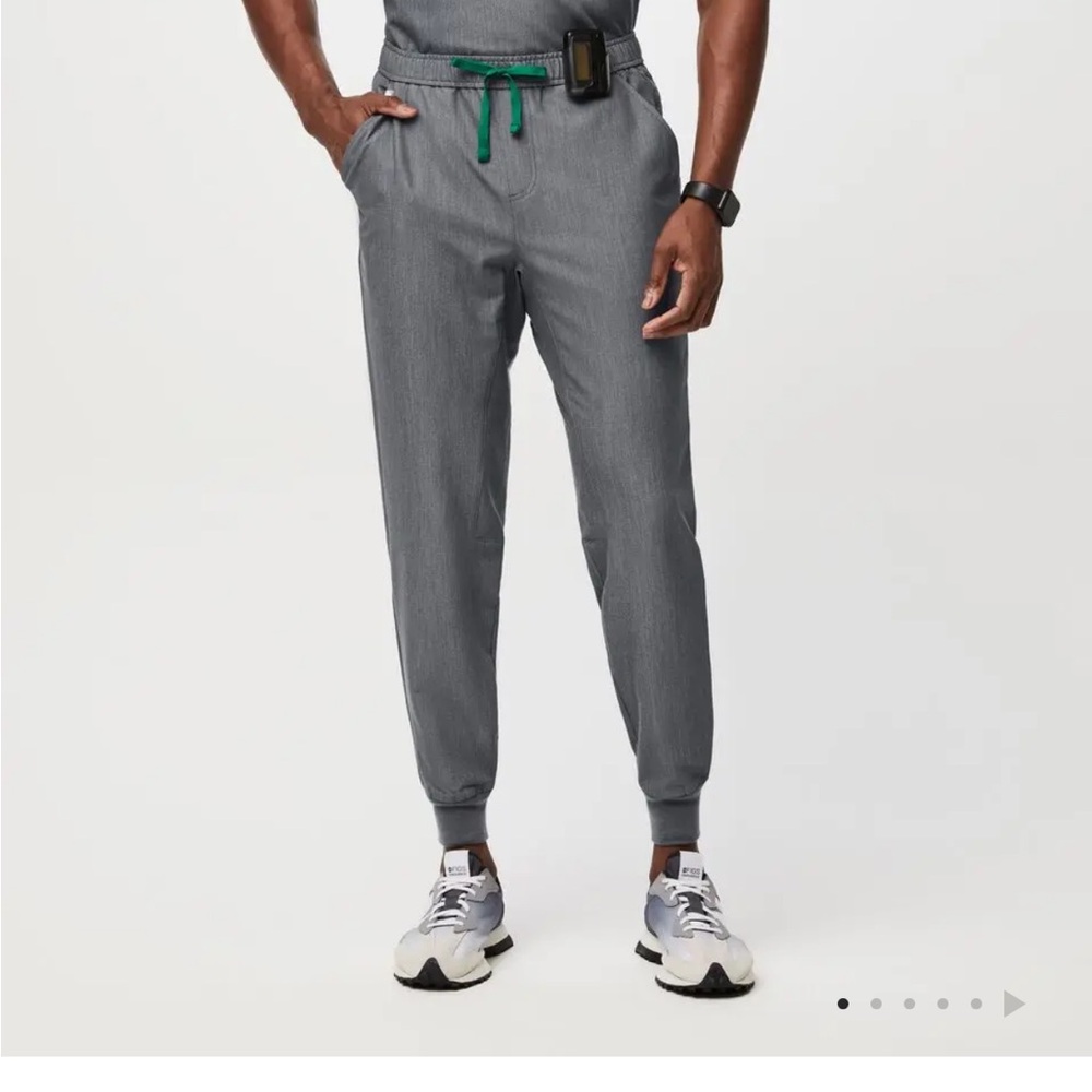 FIGS Men's Gray Jogger Pants